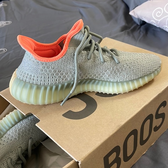 Yeezy Other - NEW YEEZY BOOST 350 V2